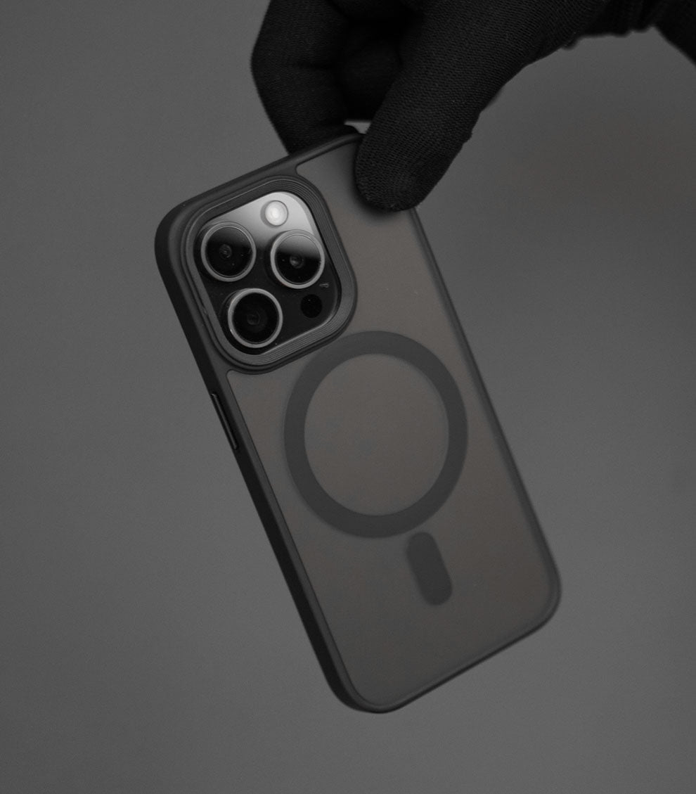 Shockproof matte transparent phone cover with magnetic circle