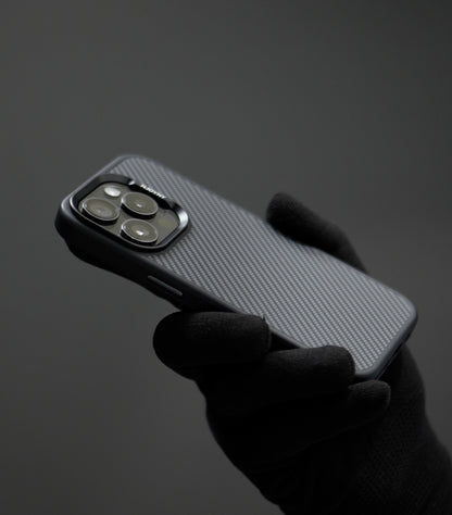 Minimalist shockproof iPhone case with carbon fiber design
