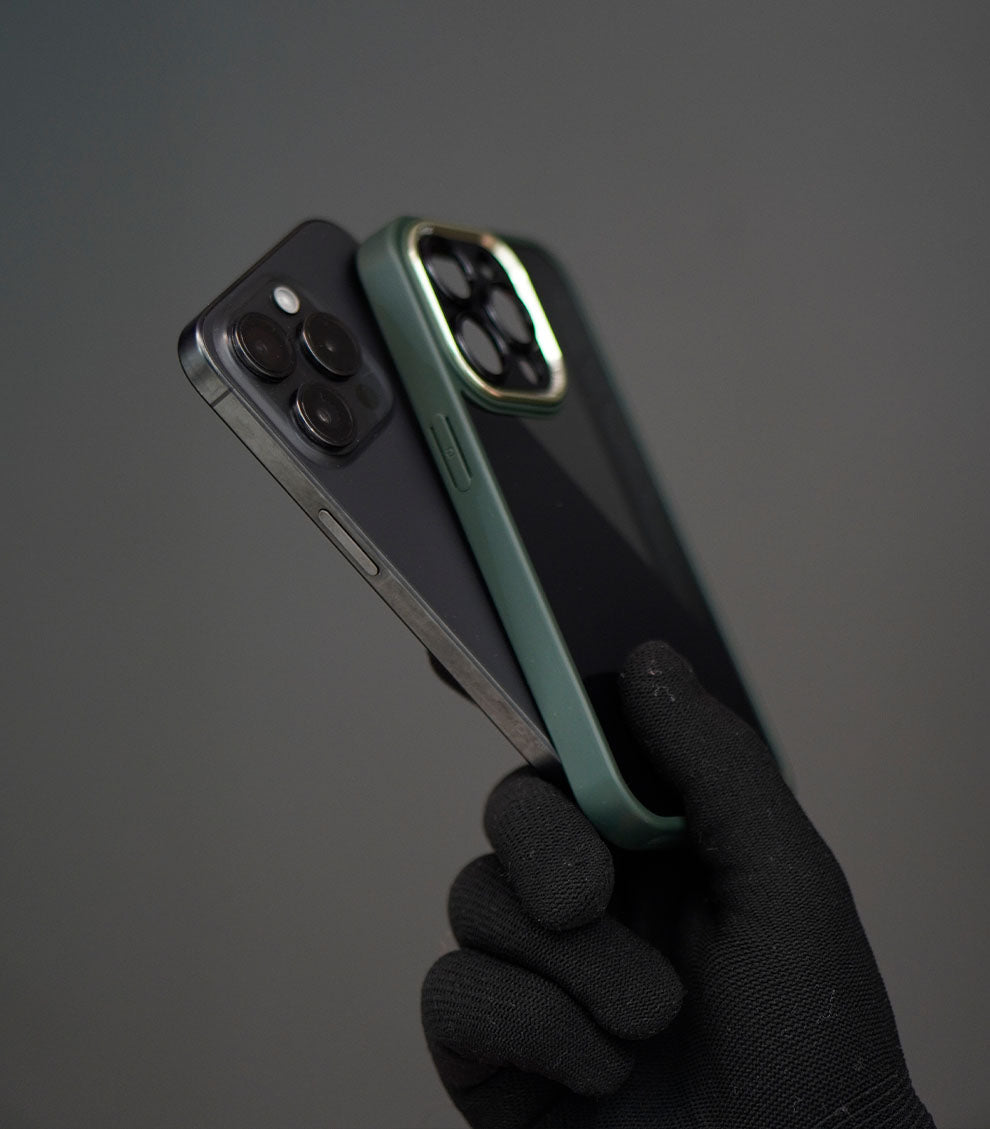Universal clear phone case featuring green accent frame